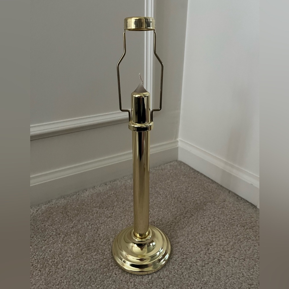 Vintage PartyLite utility candle lamp with one utility candle and candle snuffer - Picture 4 of 9